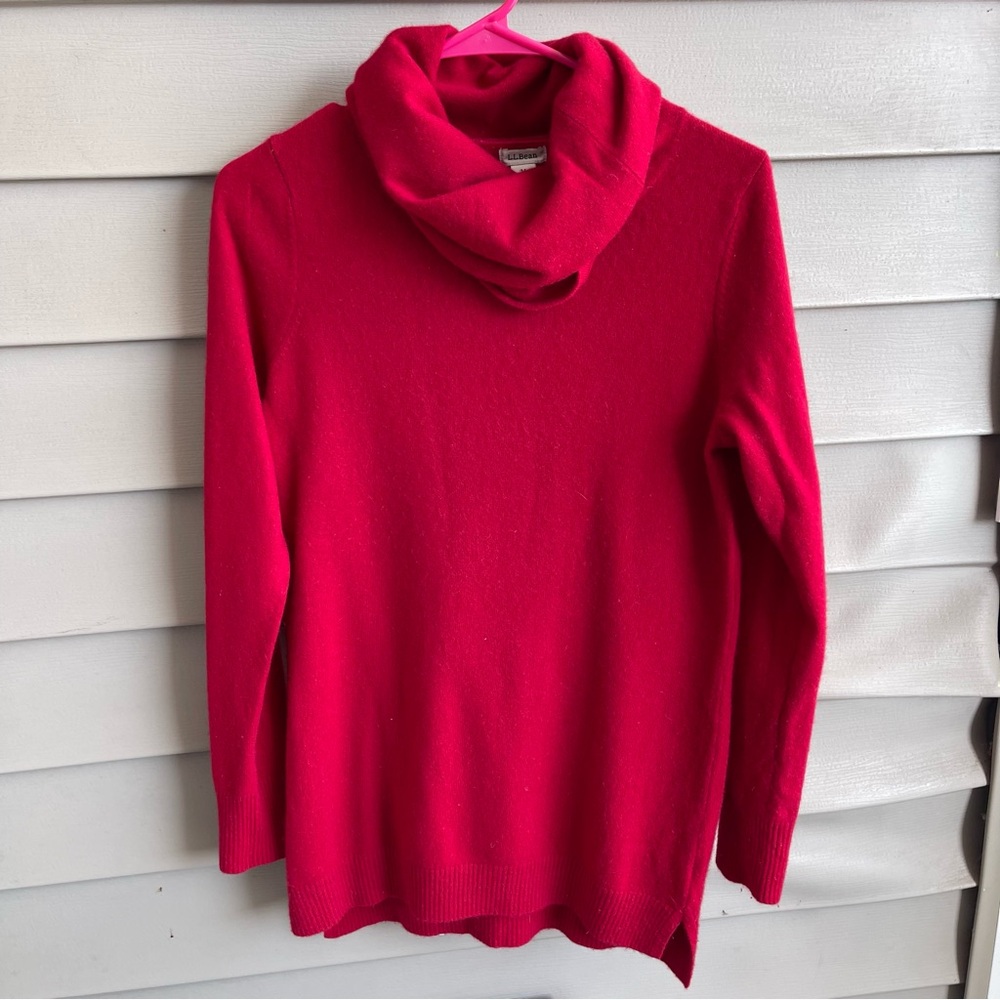 L.L. Bean 100% Cashmere Cowl Neck Sweater Red Size M‎ Quiet Luxury Classic Soft